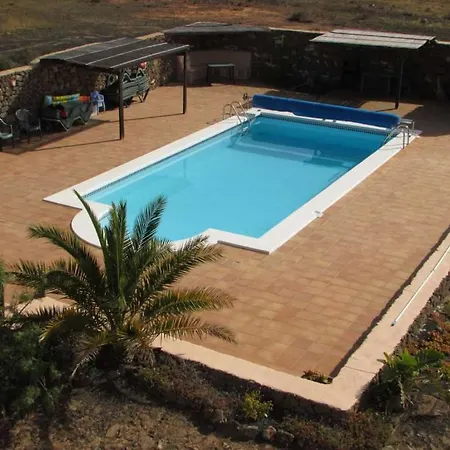 Las Casitas De Femes Sleeps 2 Pool Wifi Uga