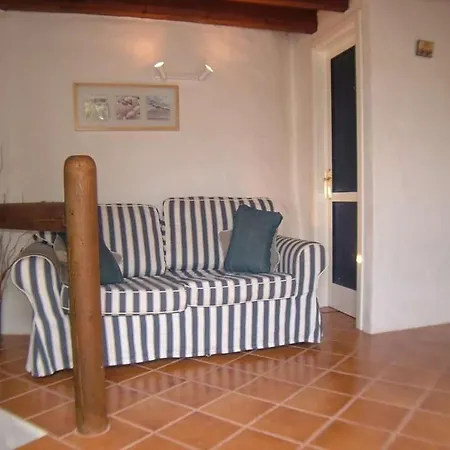 Las Casitas De Femes Sleeps 2 Pool Wifi וילה Uga