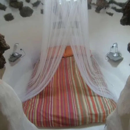 Las Casitas De Femes Sleeps 2 Pool Wifi Villa Uga