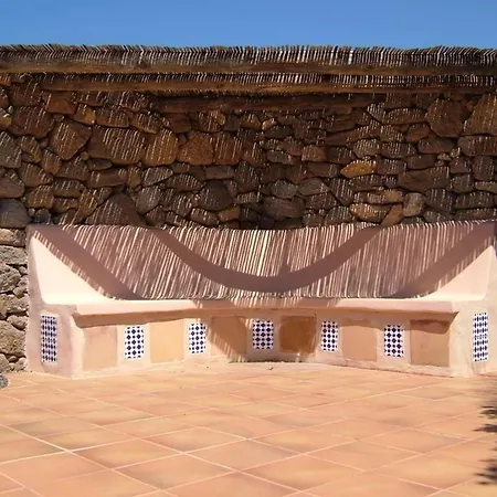 Las Casitas De Femes Sleeps 2 Pool Wifi Villa Uga